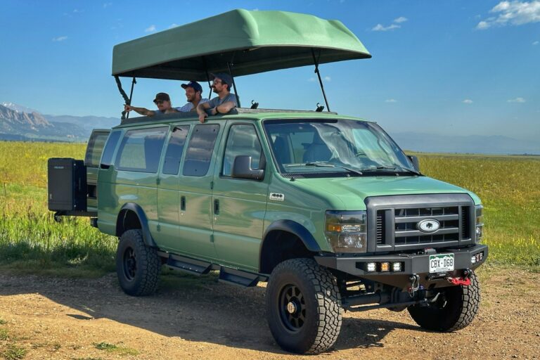 Ford Econoline Pop Top Safari Van