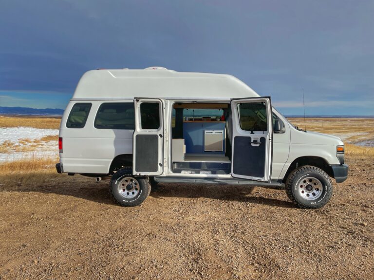 Family Camper Van – Ford Econoline
